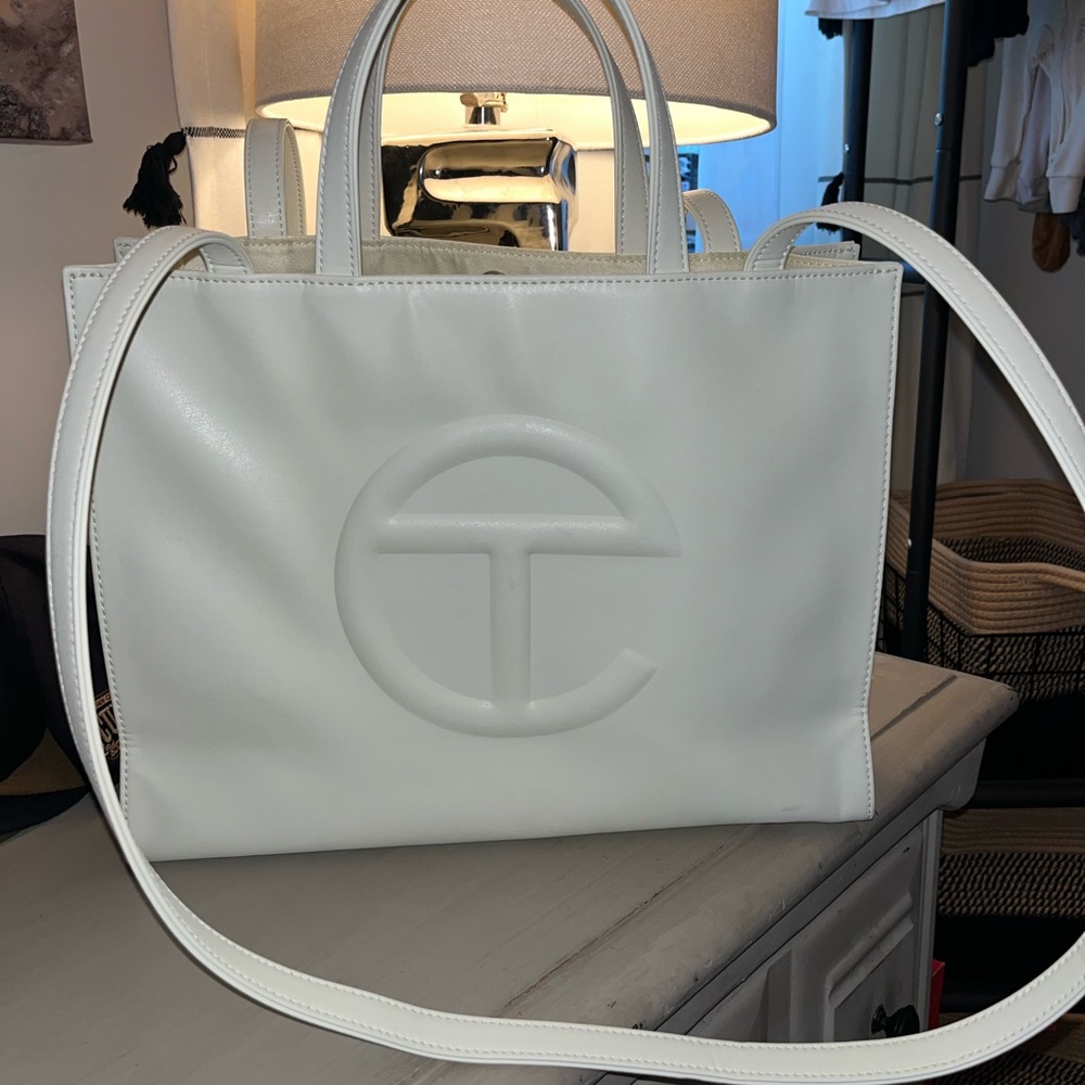 Medium Telfar Bag in Glue